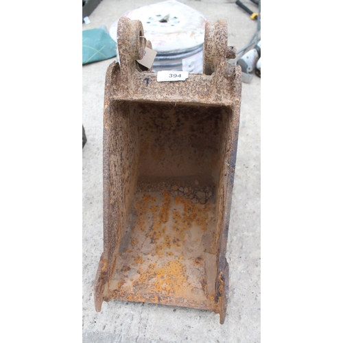 394 - MINI DIGGER BUCKET  NO VAT