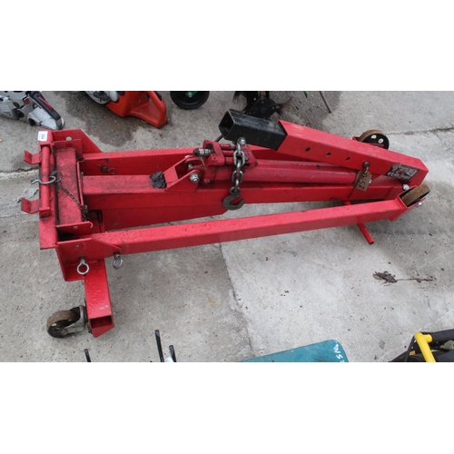 554 - CLARKE HYRAULIC FOLDING ENGINE CRANE NO VAT