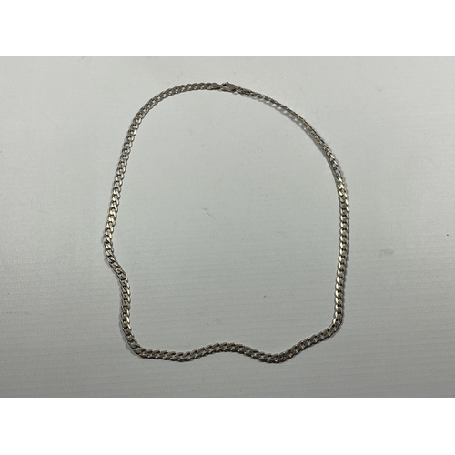 533 - A SILVER CHAIN NECKLACE