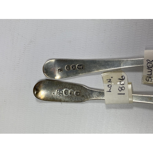 634 - TWO GEORGE III SILVER TEASPOONS, LONDON 1805 & 1806, TOTAL WEIGHT 33G