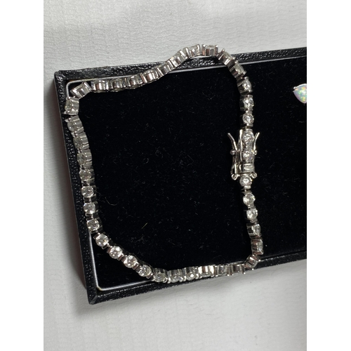 665 - A BOXED SILVER EARRINGS & NECKLACE SET