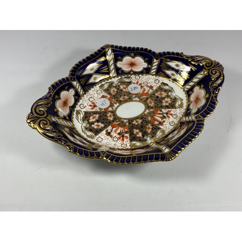 799 - A ROYAL CROWN DERBY IMARI DISH