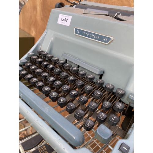 1252 - A VINTAGE AND RETRO IMPERIAL 70 TYPE WRITER