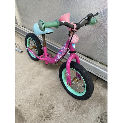 1343 - A GIRLS WIZZY BALANCE BIKE