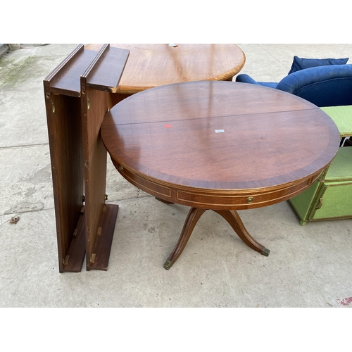 2319 - A 19TH CENTURY STYLE MAHOGANY AND CROSSBANDED DINING TABLE, 43