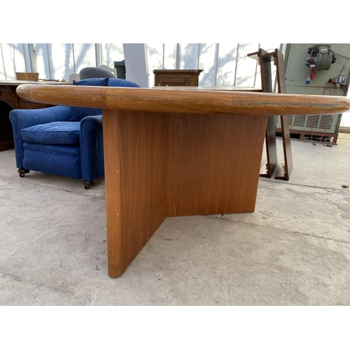 2398 - A SUBSTANTIAL RETRO TEAK 58