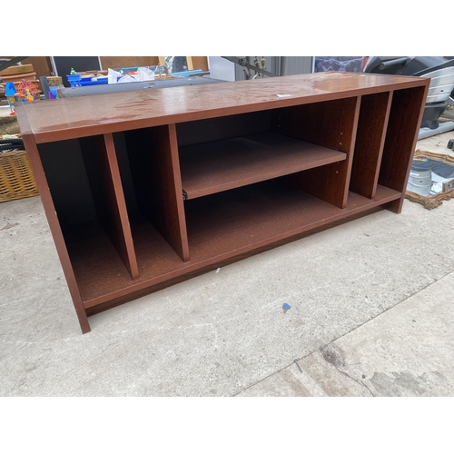 2490 - A MODERN OAK ENTERTAINMENT UNIT, 46