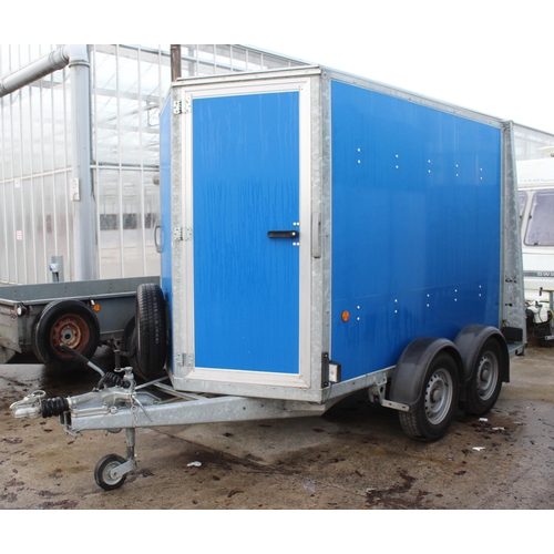 205 - IFOR WILLIAMS BV85 -BLUE LIKE NEW WITH ROLLER SHUTTER REAR DOOR 4 GOOD TYRES NEVER BEEN LOADED + VAT