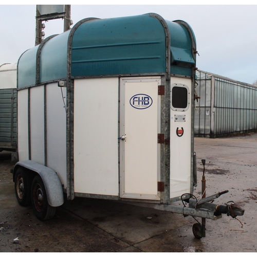 239 - RICE RICHARDSON HORSE TRAILER ON NEW STYLE BRAKES /MODERN BRAKING SYSTEM NEW PANELS 2 YEARS AGO NO V... 