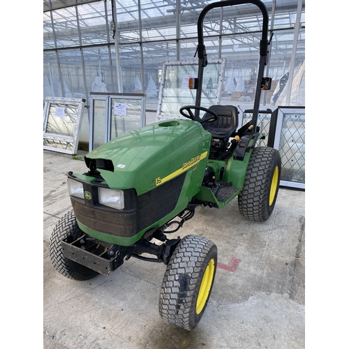 128 - JOHN DEERE COMPACT TRACTOR 1390 HOURS RUNS & DRIVES 3 POINT LINKAGE GRASS TYRES + VAT