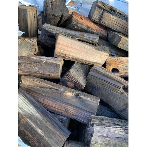 976 - TOTE OF LOGS (EX SLEEPERS)  NO VAT