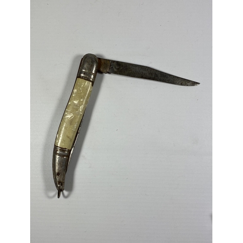 588 - A VINTAGE SOLINGEN GERMAN PEN KNIFE