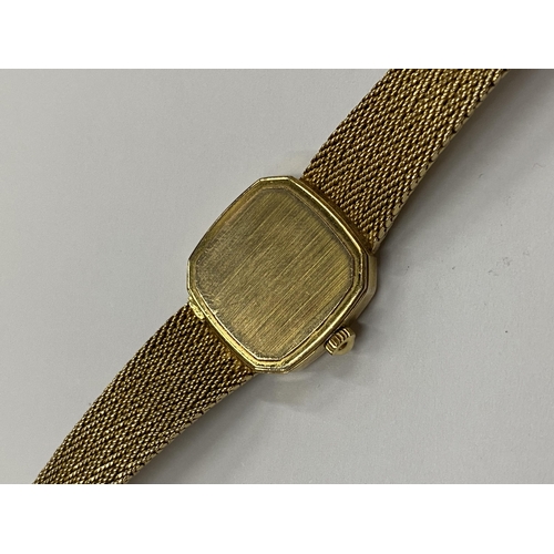 552 - A 9CT YELLOW GOLD CASED LADIES LONGINES QUARTZ WATCH WITH 9CT YELLOW GOLD MESH STRAP, TOTAL WEIGHT 2... 