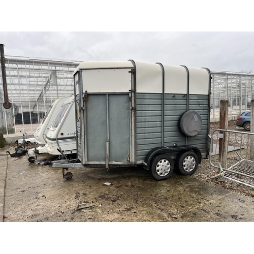 172 - WESSEX CLUBMAN DOUBLE HORSE TRAILER FULL PARTIONS AND COMPLETE WITH FULL LENGTH BREAST BARS NO VAT