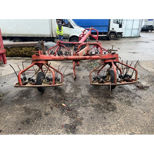 225 - PZ HAYBOB WITH NEW TINES & SPRINGS  NO VAT