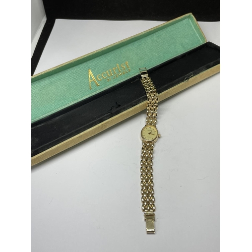 621 - A LADIES ACCURIST DIAMOND WRIST WATCH WITH 9 CARAT GOLD CASE AND STRAP IN A PRESENTATION BOX