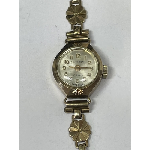 622 - A LADIES CARMEN WRIST WATCH WITH 9 CARAT GOLD CASE AND STRAP IN A PRESENTATION BOX