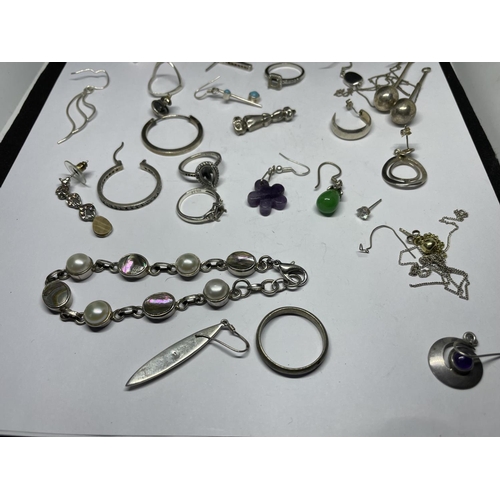 667 - VARIOUS ITEMS OF SILVER TO INCLUDE EARRINGS, BRACELET ETC