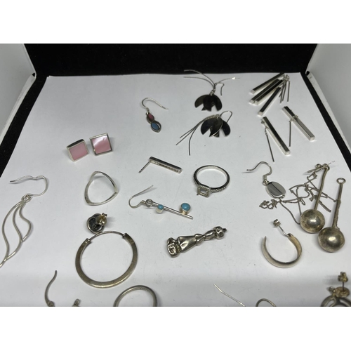 667 - VARIOUS ITEMS OF SILVER TO INCLUDE EARRINGS, BRACELET ETC