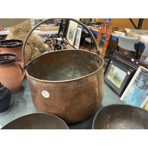 101 - A COPPER RANGE COOKING POT, TWO COPPER DISHES PLUS TWO PEWTER TANKARDS