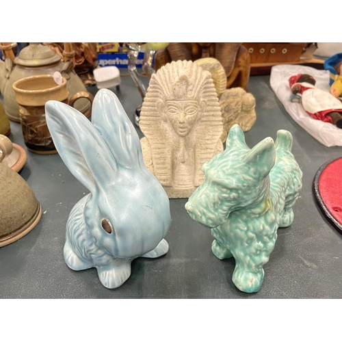 115 - A QUANTITY OF CERAMIC ITEMS TO INCLUDE A SYLVAC DOG AND RABBIT, EGYPTIAN FIGURES AND A LARGE GLASS O... 