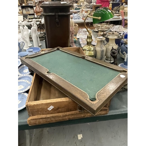 123 - A VINTAGE BOXED SALESMAN'S MINIATURE SNOOKER / BILLIARDS TABLE WITH SNOOKER SCORER (MISSING ONE LEG)... 