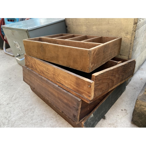 1316 - AN ASSORTMENT OF WOODEN STORAGE BOXES AND TRAYS