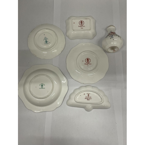 134 - A QUANTITY OF ROYAL CROWN DERBY CHINA TO INCLUDE PLATES, PIN TRAYS, ETC