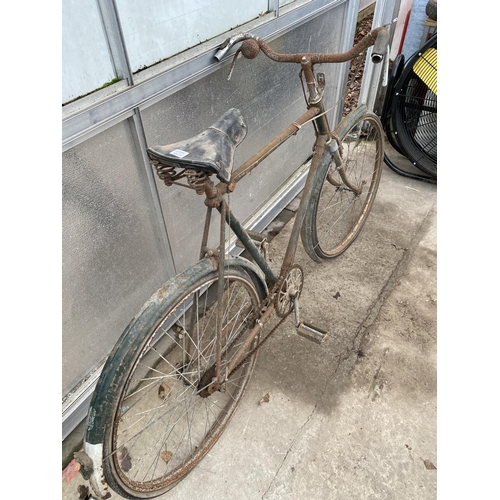 1375A - A VINTAGE GENTS PUSH BIKE WITH HURCLES SADDLE