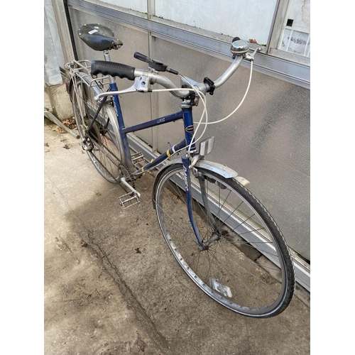 1379 - A MID CENTURY VINTAGE DAWES CIVIC LADIES BIKE WITH 6 SPEED GEAR SYSTEM AND A BROOKS LEATHER CHAMPION... 