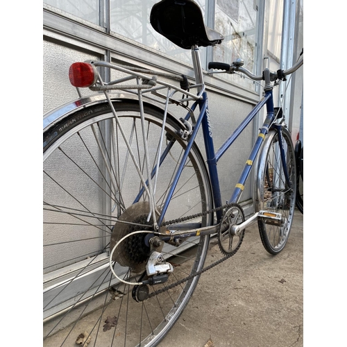 1379 - A MID CENTURY VINTAGE DAWES CIVIC LADIES BIKE WITH 6 SPEED GEAR SYSTEM AND A BROOKS LEATHER CHAMPION... 