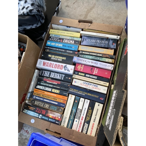 1453 - A LARGE ASSORTMENT OF VINTAGE BOOKS