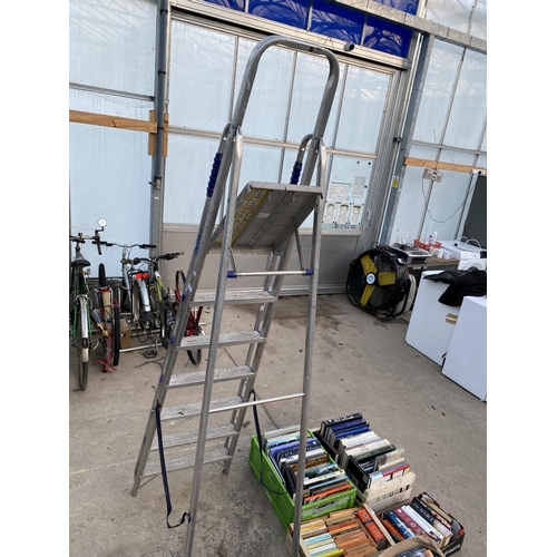 1460 - A LARGE SIX RUNG ALUMINIUM STEP LADDERS