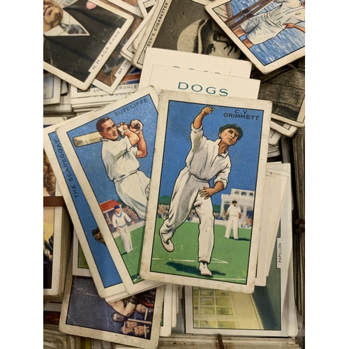 158 - A LARGE COLLECTION OF CIGARETTE CARDS TO INCLUDE HOUSEHOLD HINTS, DOGS, SPORTING, ETC