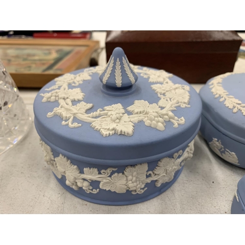 207 - A QUANTITY OF WEDGWOOD JASPERWARE TO INCLUDE TRINKET BOXES, CANDLESTICKS, ETC