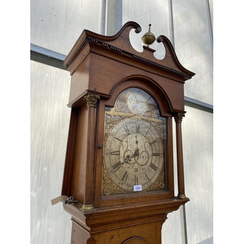 2208 - AN 18TH CENTURY OAK CASED LONGCASE CLOCK WITH ARCHED BRASS DIAL (JN. HARRISON, NEWCASTLE) WITH SWAN ... 