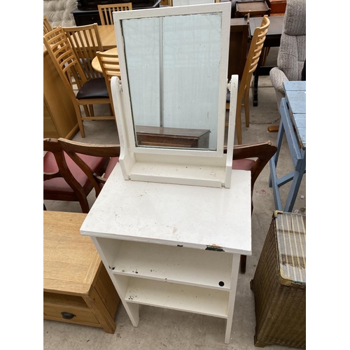 2256 - A MODERN OAK 'WILTSHIRE PREMIUM OAK' TV STAND AND PAINTED DRESSING STAND