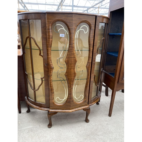 2269 - A MID 20TH CENTURY SHINY WALNUT BOWFRONTED CHINA CABINET ON CABRIOLE LEGS, 38