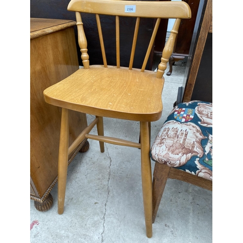 2306 - AN ERCOL DINING CHAIR, GOTHIC OAK DINING CHAIR AND KITCHEN STOOL