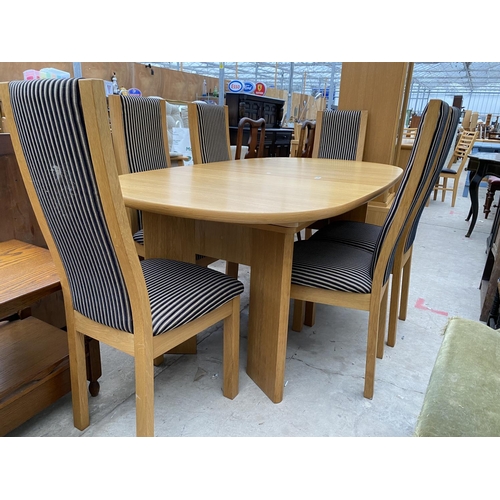 2334 - A MODERN OAK EXTENDING DINING TABLE, 68X39