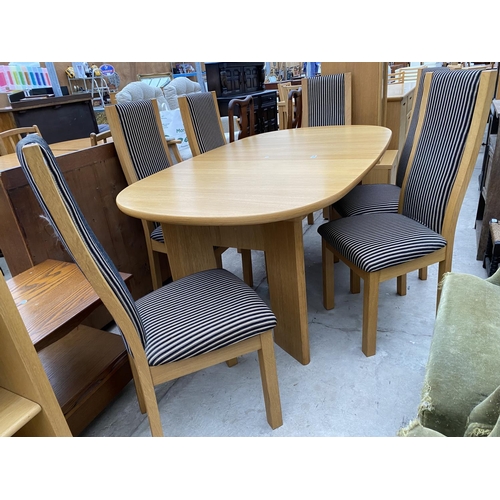 2334 - A MODERN OAK EXTENDING DINING TABLE, 68X39