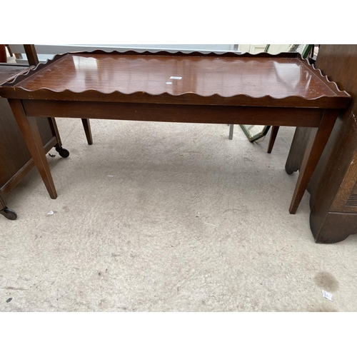 2418 - A MODERN MAHOGANY GALLERY TOP COFFEE TABLE WITH TWO END SLIDES, 39X20