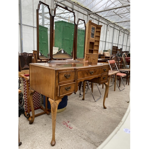 2455 - A MID 20TH CENTURY WALNUT DRESSING TABLE ON CABRIOLE LEGS, WITH TRIPLE MIRROR, 44