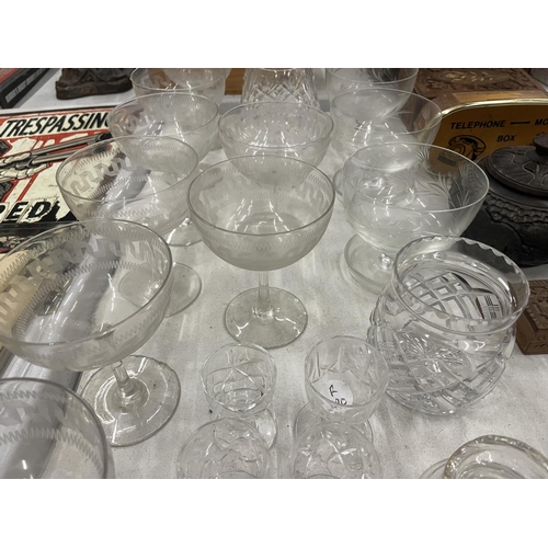 246 - A QUANTITY OF GLASSWARE TO INCLUDE BRANDY GLASSES, CHAMPAGNE GLASSES, SHERRY GLASSES ETC.,