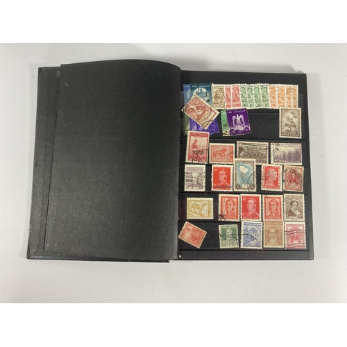 351 - A MIXED LOT OF ASSORTED STAMP ALBUMS