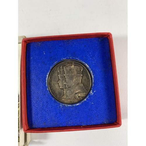 373 - THREE ITEMS TO INCLUDE A QUEEN VICTORIA COMMEMORAITVE MEDAL & KING GEORGE V & VI CORONATION COIN