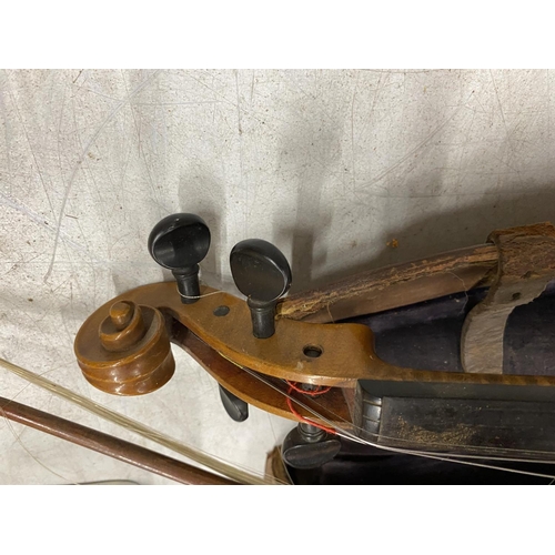 53 - A VINTAGE VIOLIN AND BOW IN LEATHER CARRY CASE