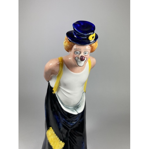 800 - A ROYAL DOULTON 'TIP - TOE' HN3293 CHARACTER FIGURE