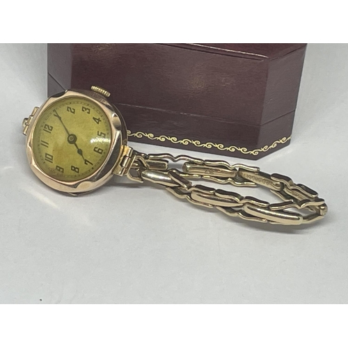 700 - A VINTAGE 9CT YELLOW GOLD LADIES WATCH & STRAP, WEIGHT 18.54G