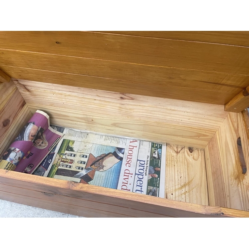 2605 - A MODERN PINE BLANKET CHEST